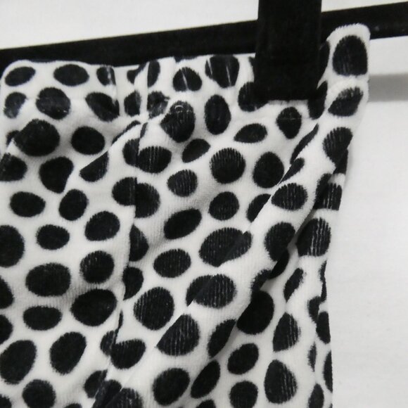 H&M - Hello Kitty | 12-18 months | Black And White Velour Polka Dot Bottoms - Picture 12 of 16